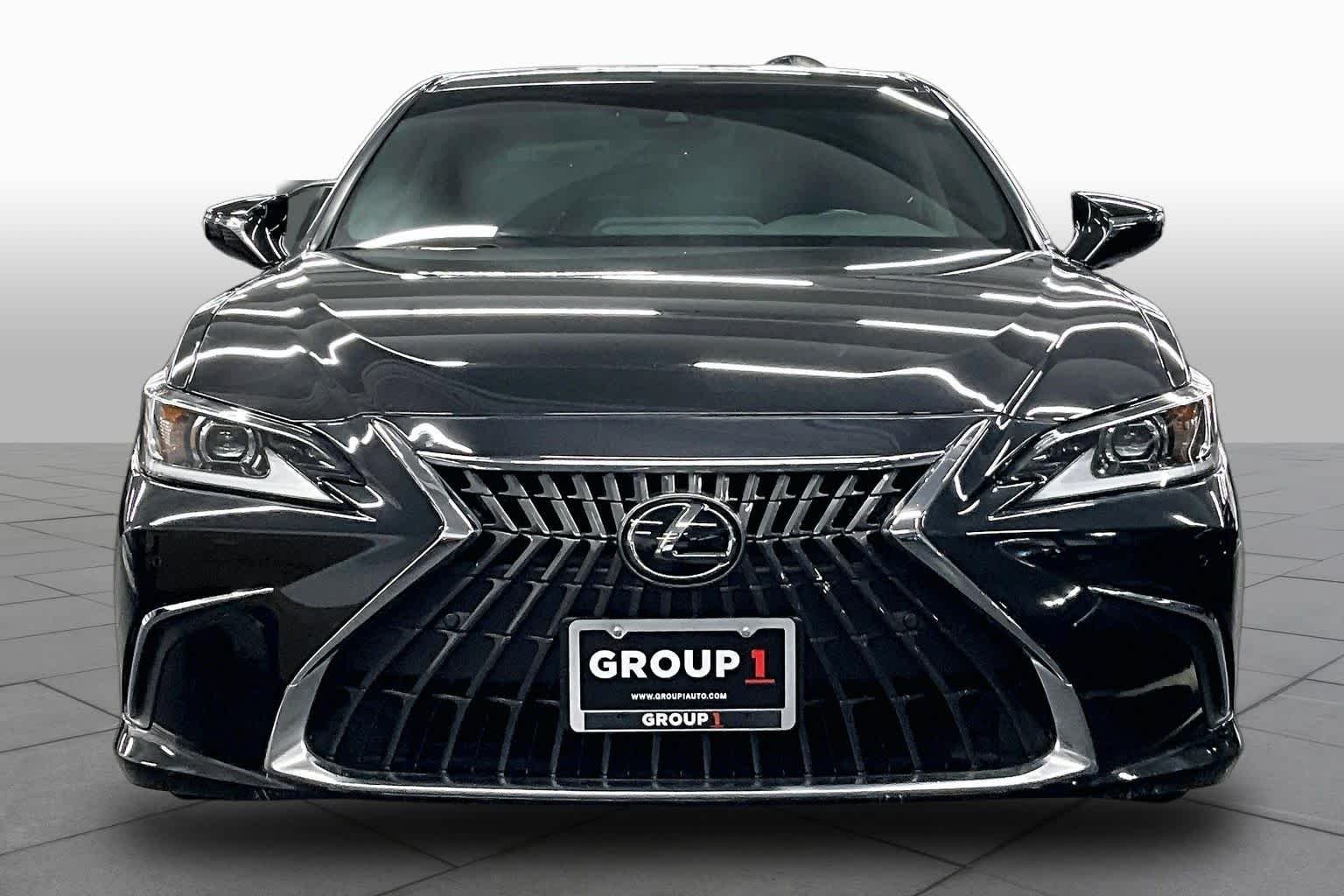Certified Used 2025 Caviar Lexus  image 4