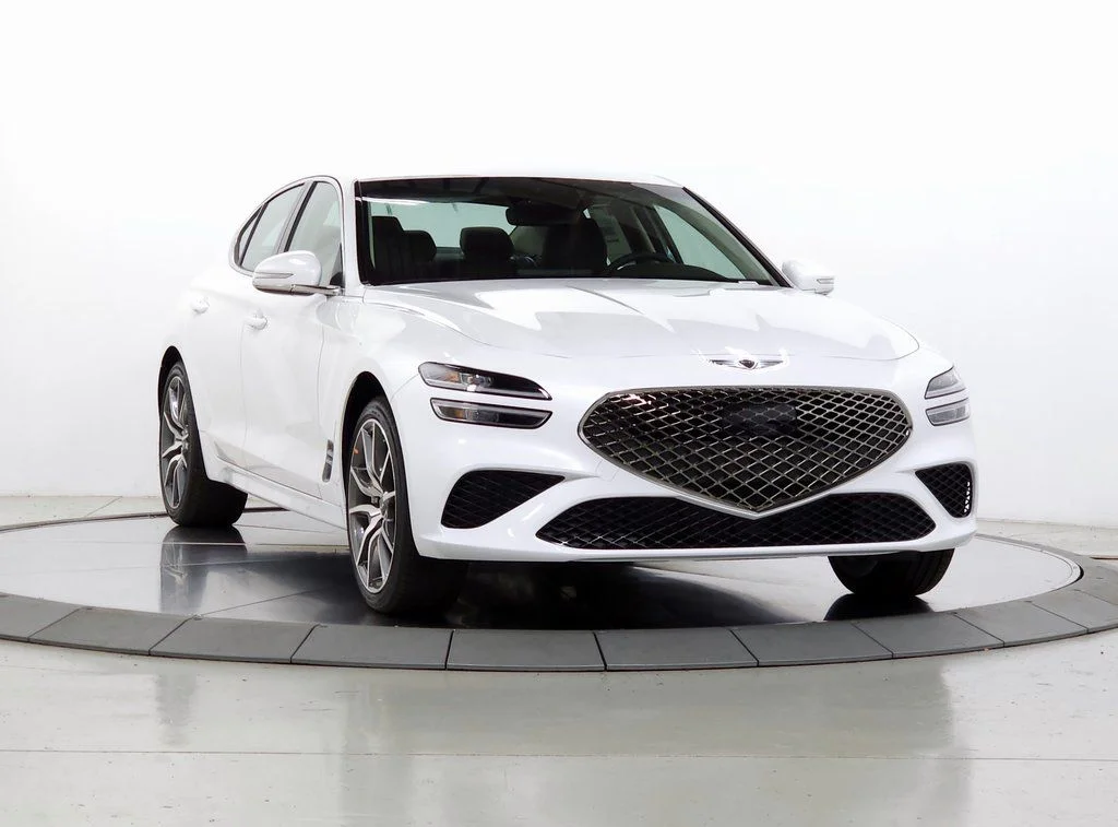 2025 Genesis G70 2.5T Standard's photo