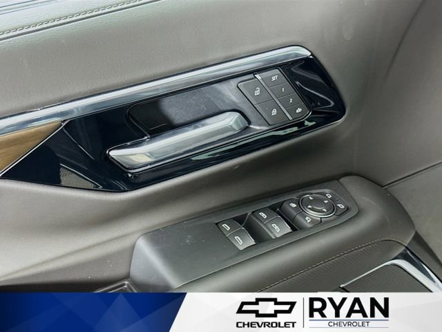 2026 Chevrolet Suburban High Country - Photo 18