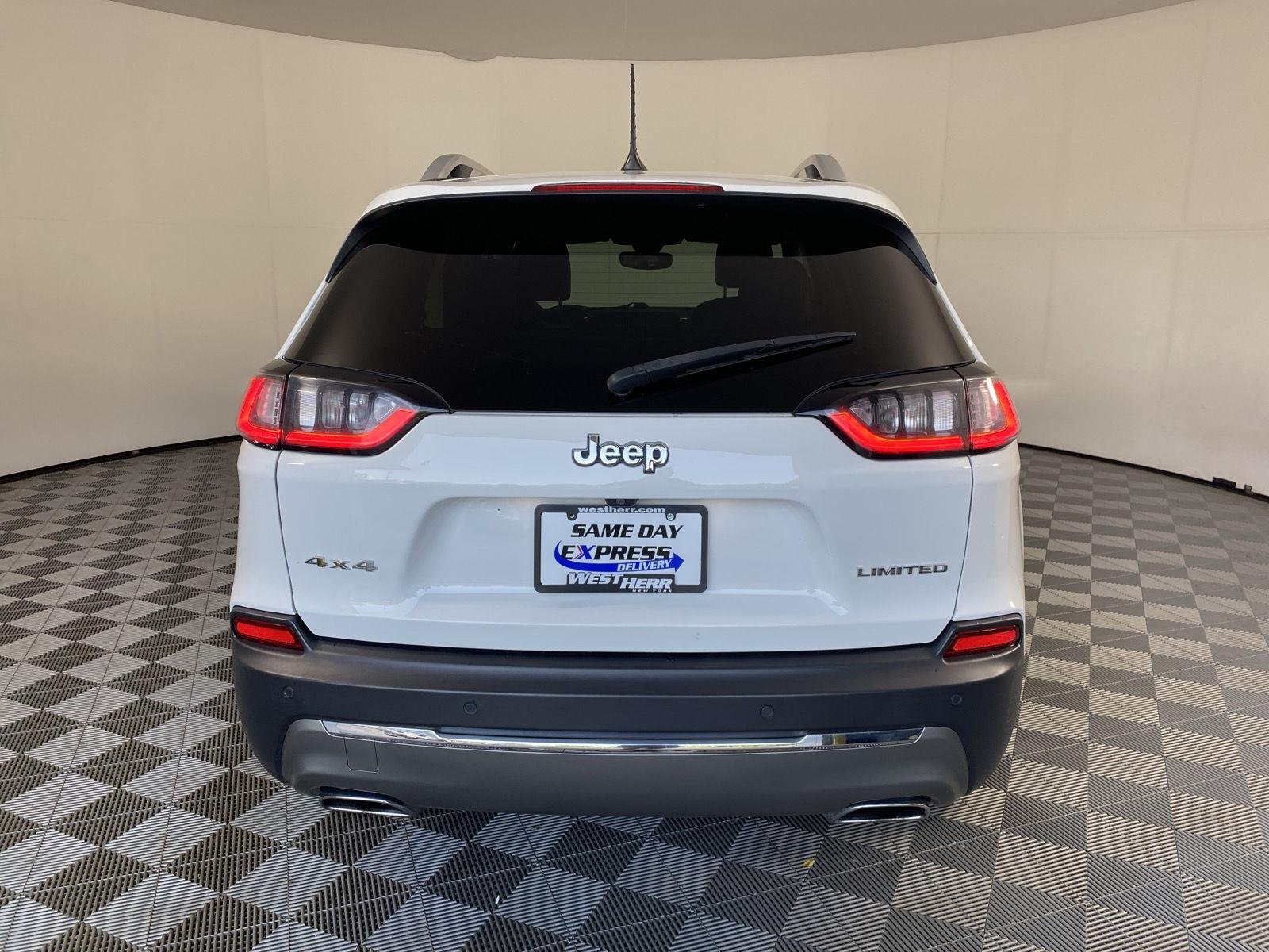 Used 2020 Bright White Clearcoat Jeep Limited image 6