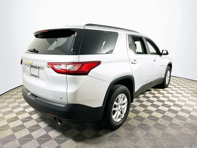 Pre-Owned 2020 Chevrolet Traverse LT