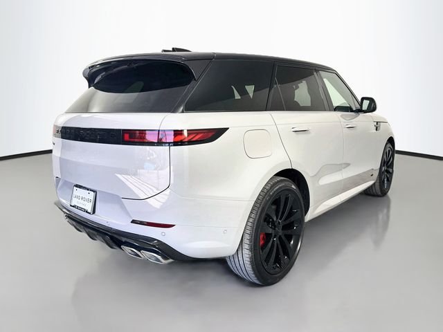 New 2026 Borasco Grey Land Rover Dynamic SE image 5