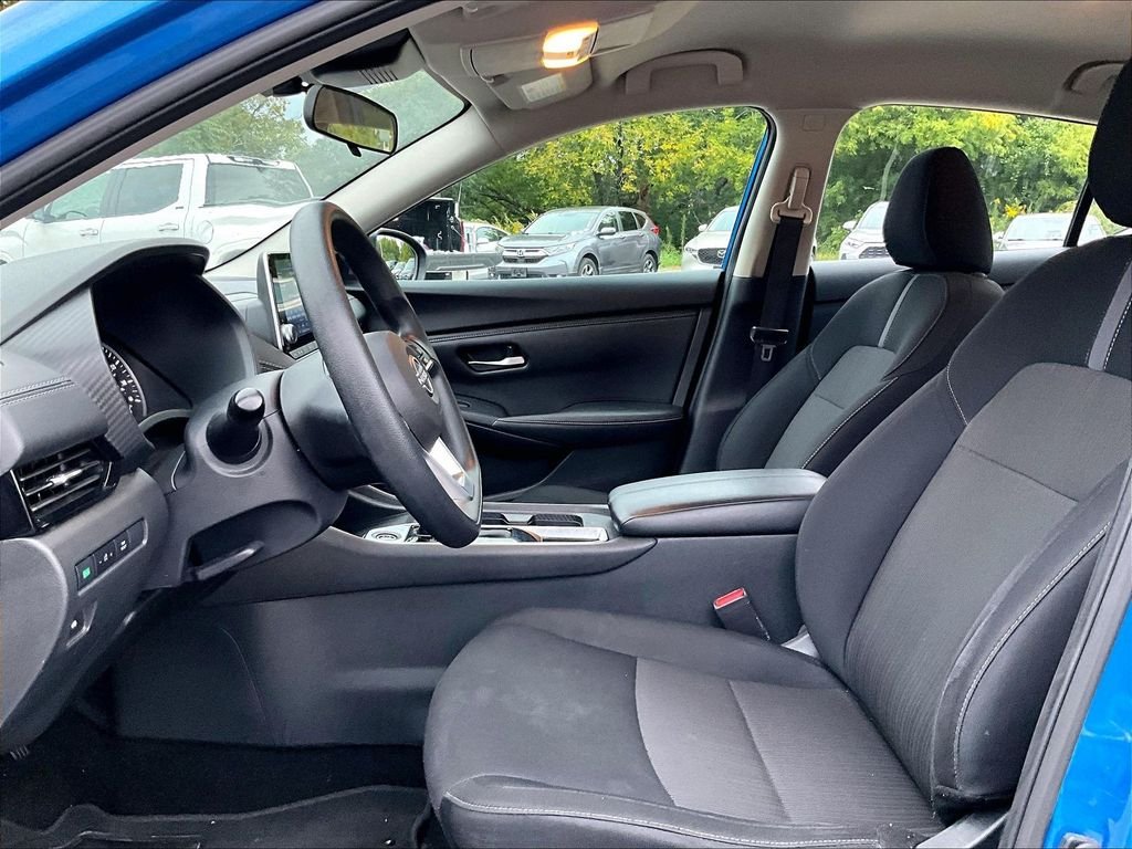 Used 2024 Blue Nissan SV image 4