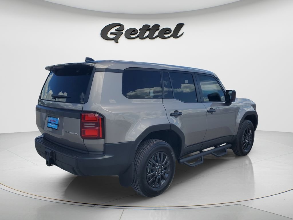 Certified Used 2025  Toyota 1958 image 5