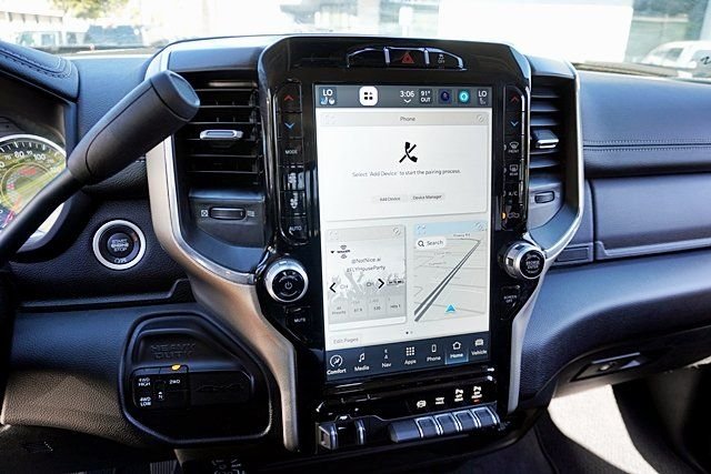 Used 2024 Silver Ram Laramie image 26