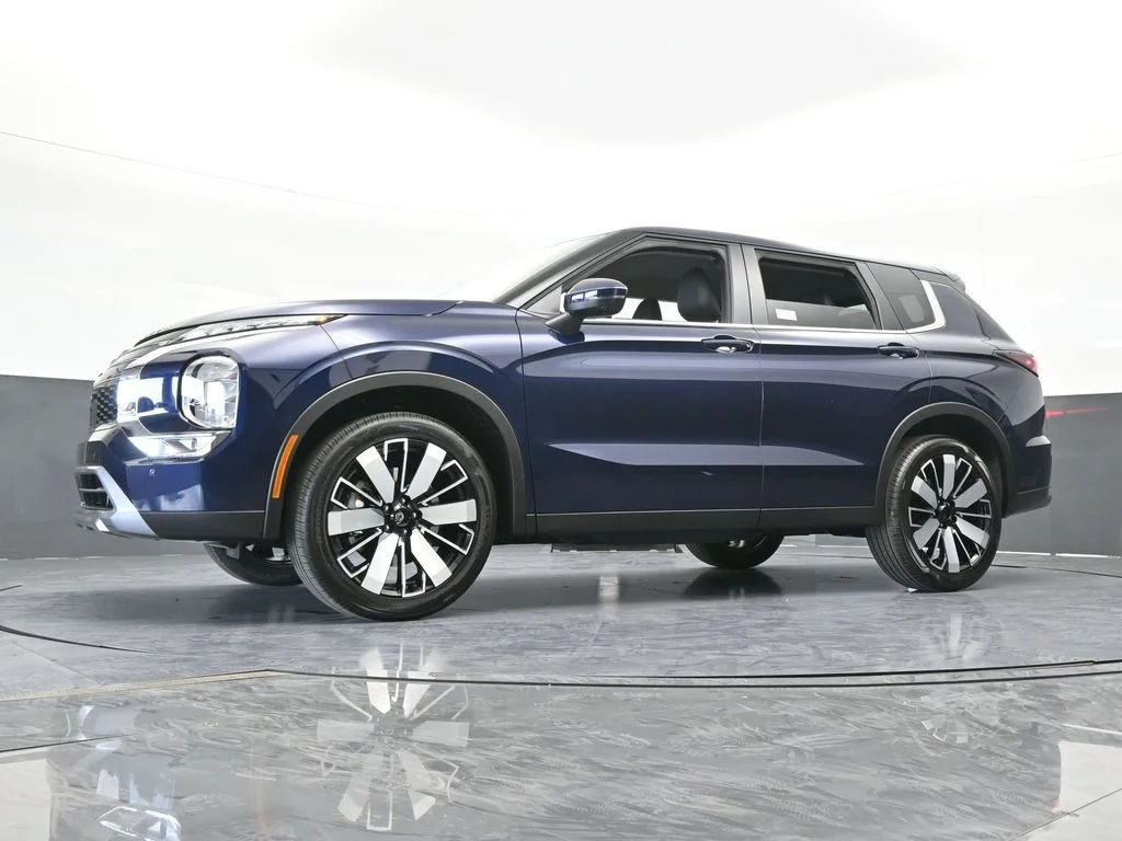 New 2026 Cosmic Blue Metallic Mitsubishi SE image 67