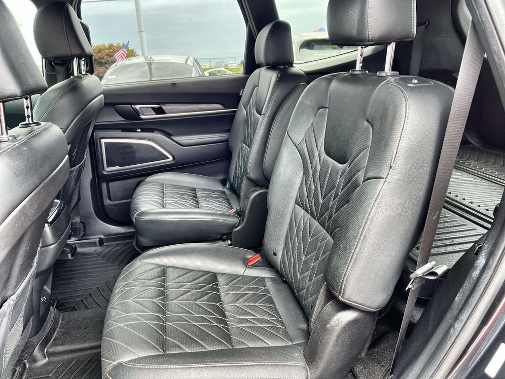 Used 2024 Gray Kia EX X-Line image 23
