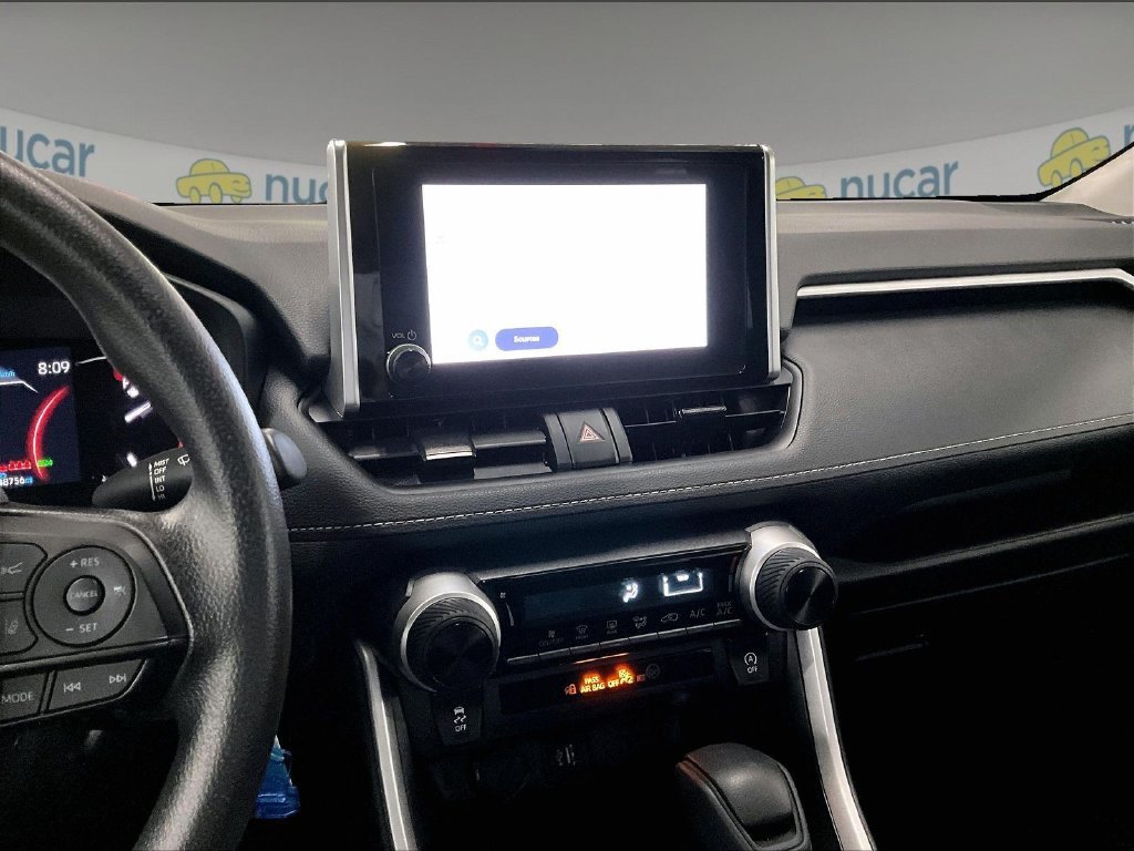 Used 2025 Ice Toyota LE image 18