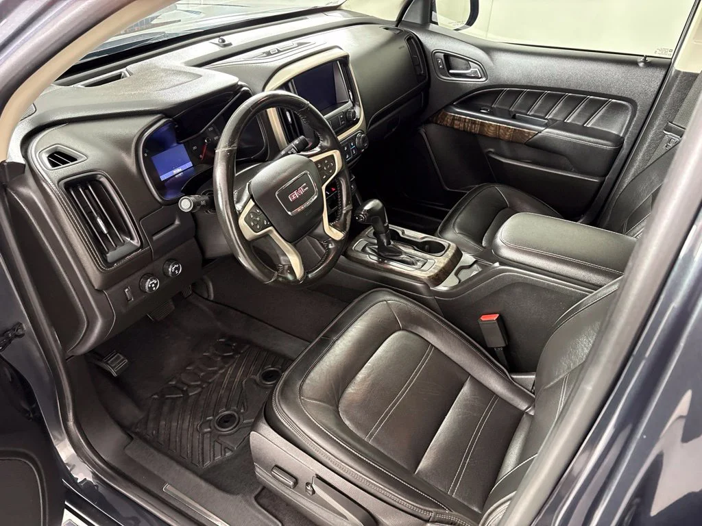 Used 2021 Green GMC Denali image 31