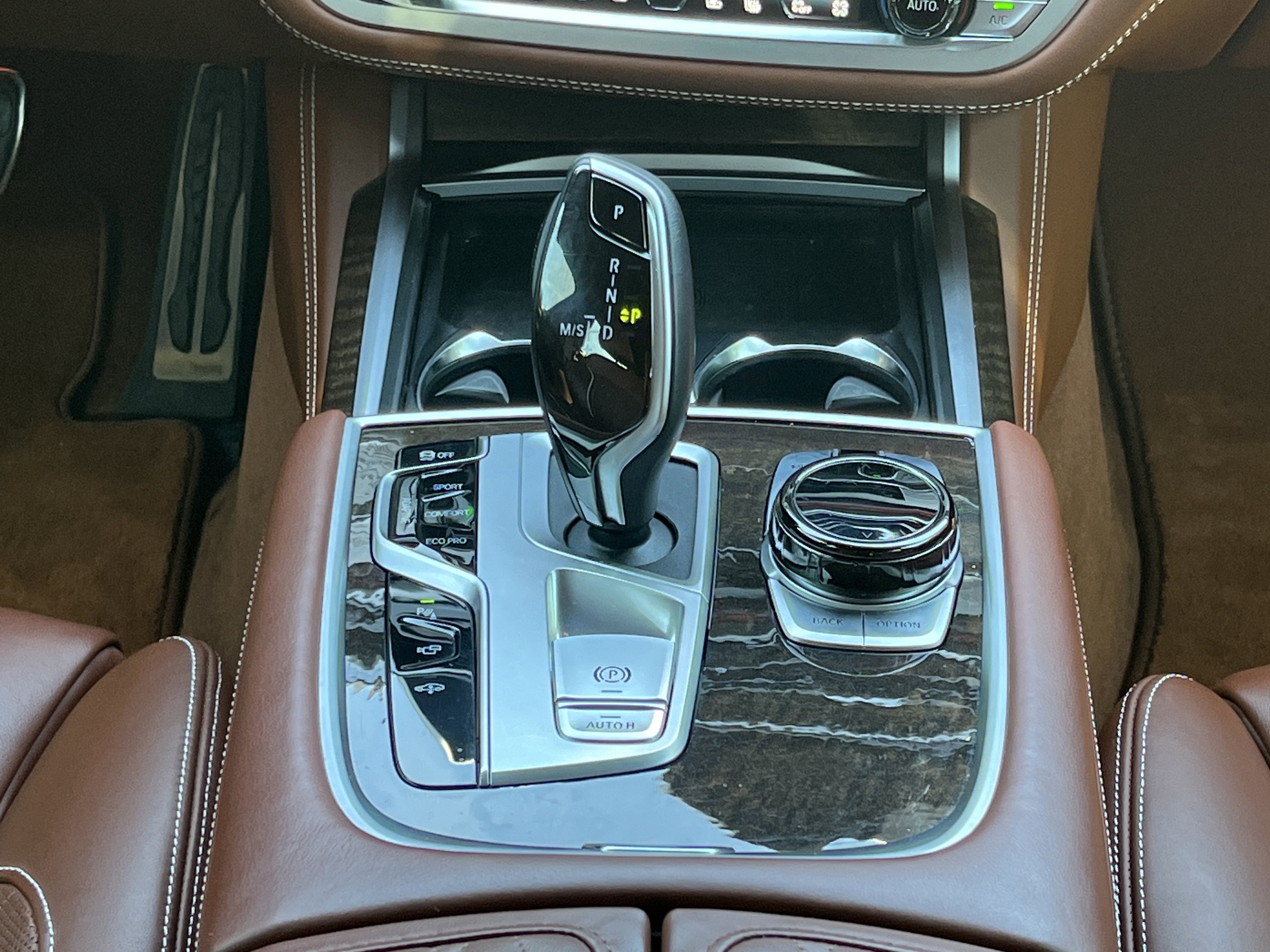 Used 2021 Mineral White Metallic BMW 750i xDrive image 7