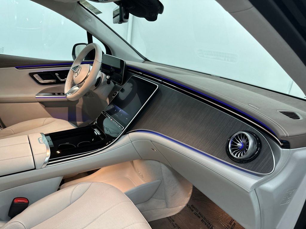 New 2026 Black Mercedes-Benz EQE 320 image 24