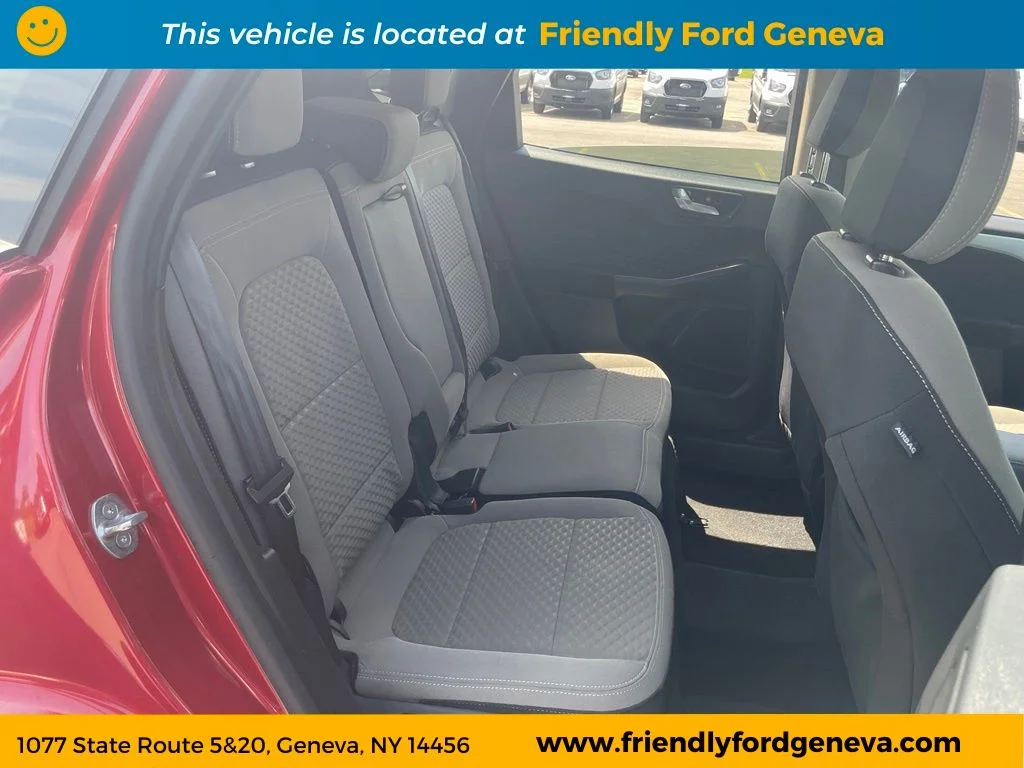 Used 2020 Red Ford SE image 30