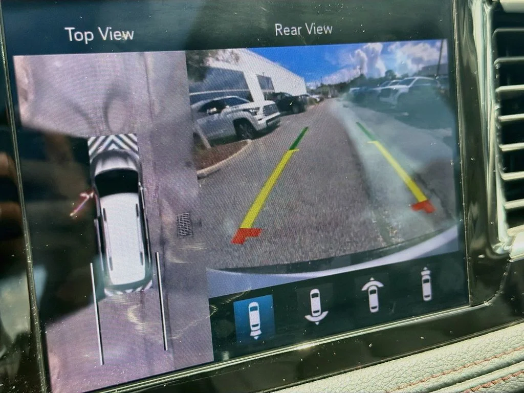 Used 2018 White Chrysler Limited image 14