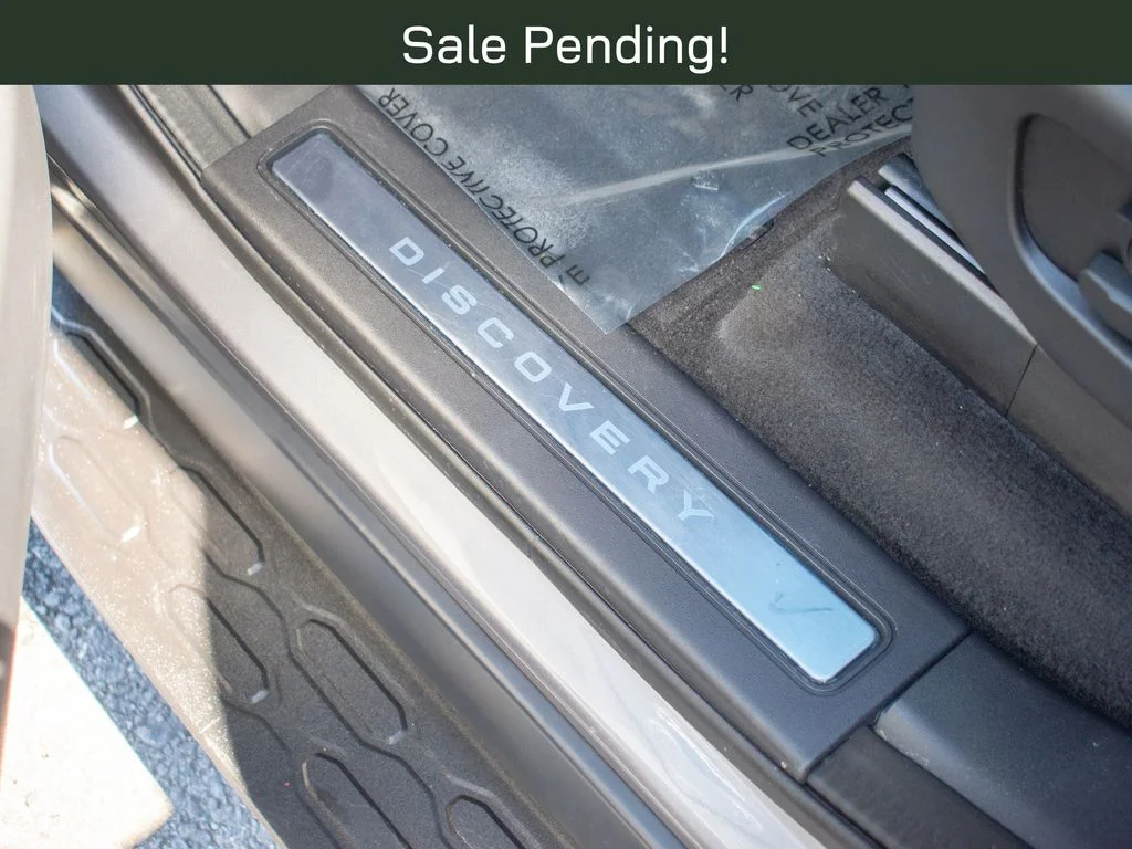 Used 2025 Gray Land Rover Dynamic SE image 17