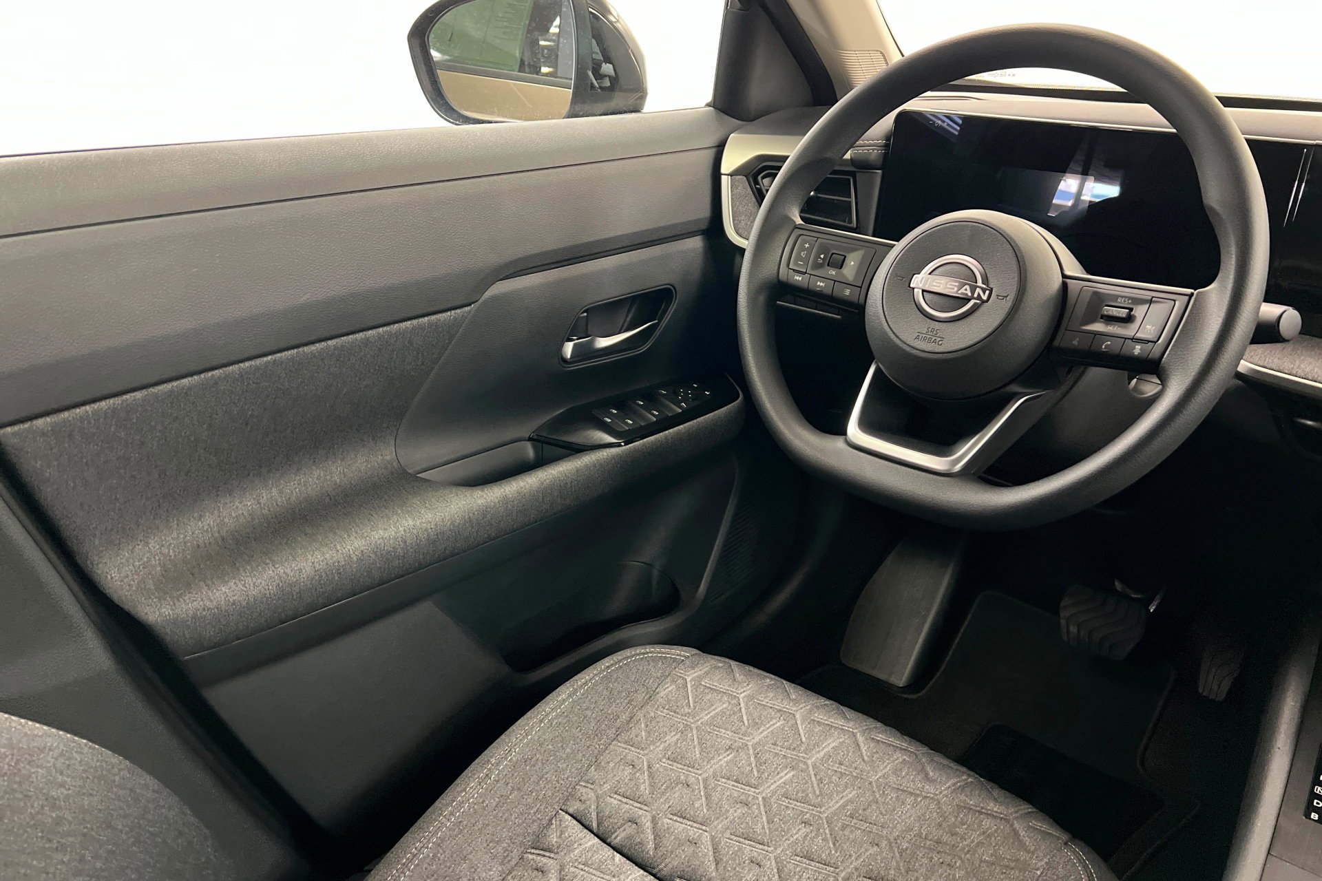 New 2026 Canyon Bronze Metallic Nissan SV image 12