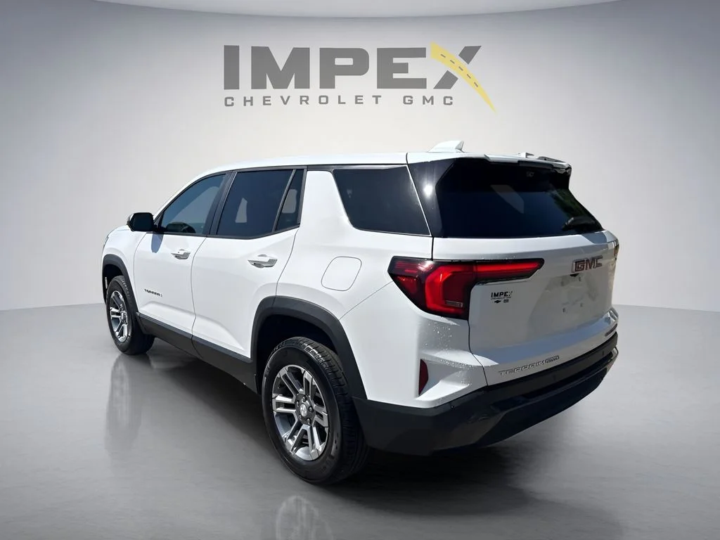 Used 2026 White GMC Elevation image 3