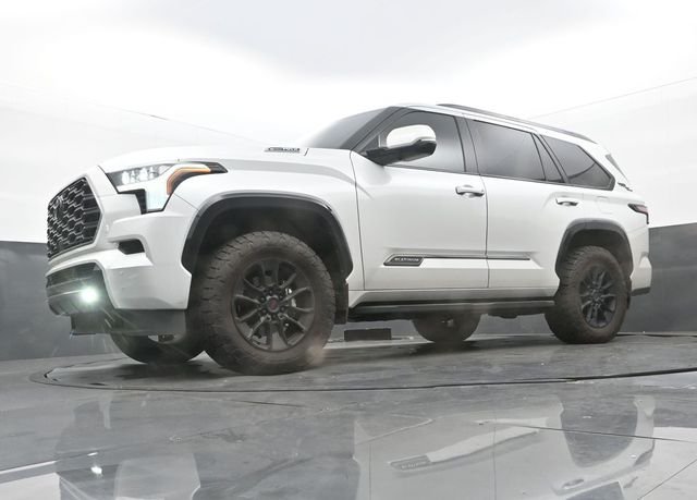 Used 2025 Wind Chill Pearl Toyota Platinum image 12