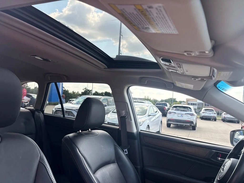 Used 2019 White Subaru 2.5i Limited image 31