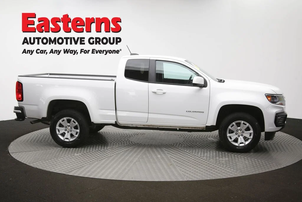 Used 2022 White Chevrolet LT image 44