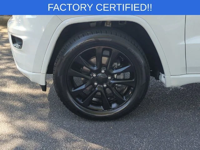 Used 2018 White Jeep Altitude image 10
