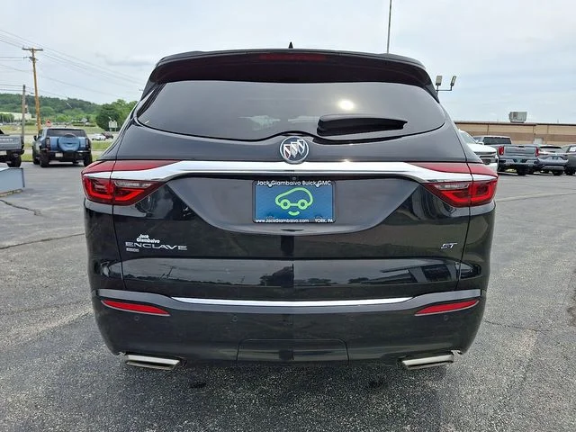 Used 2021 Black Buick Essence image 6