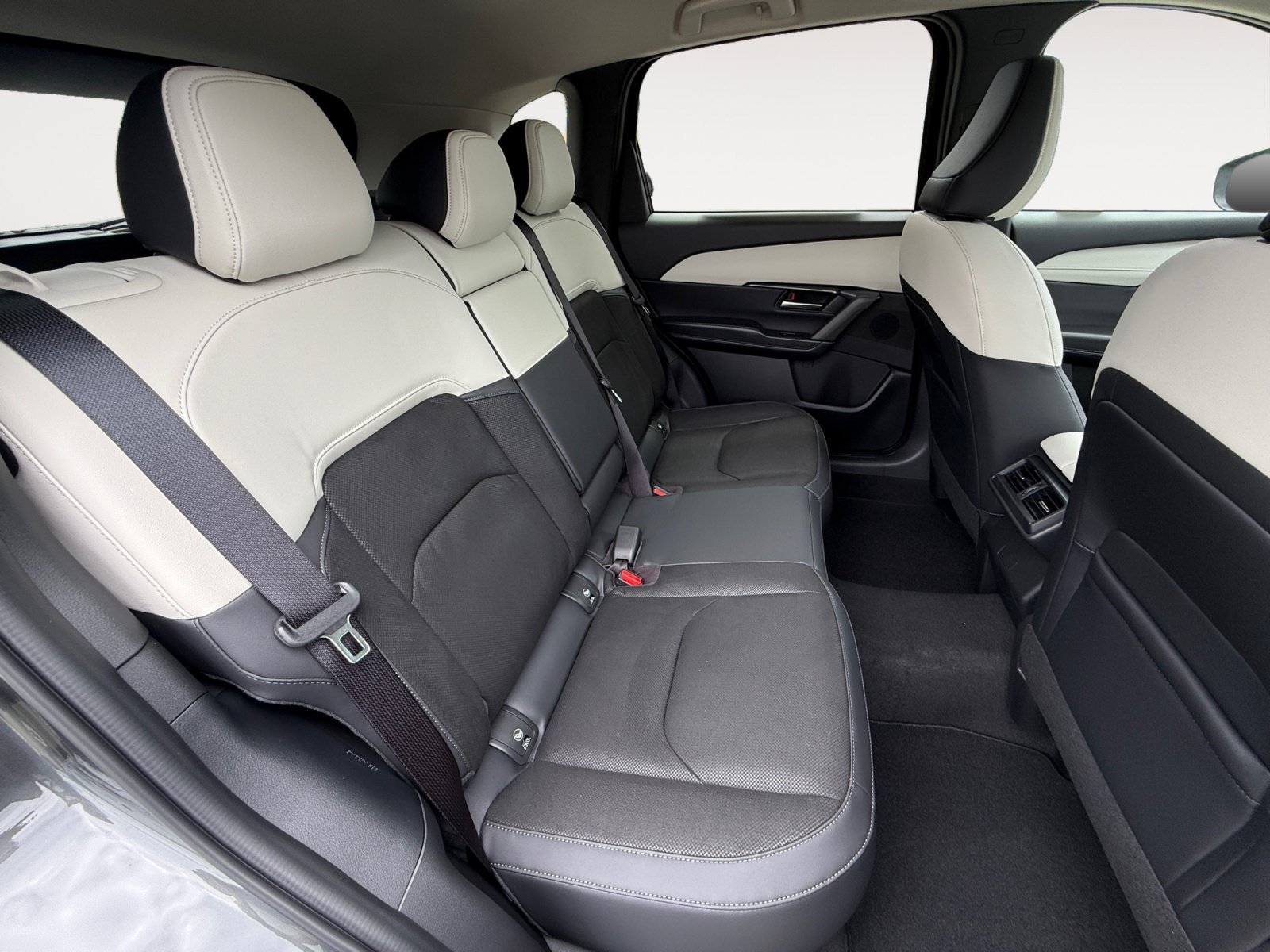 New 2026 Machine Gray Metallic Mazda 2.5 S Preferred image 18