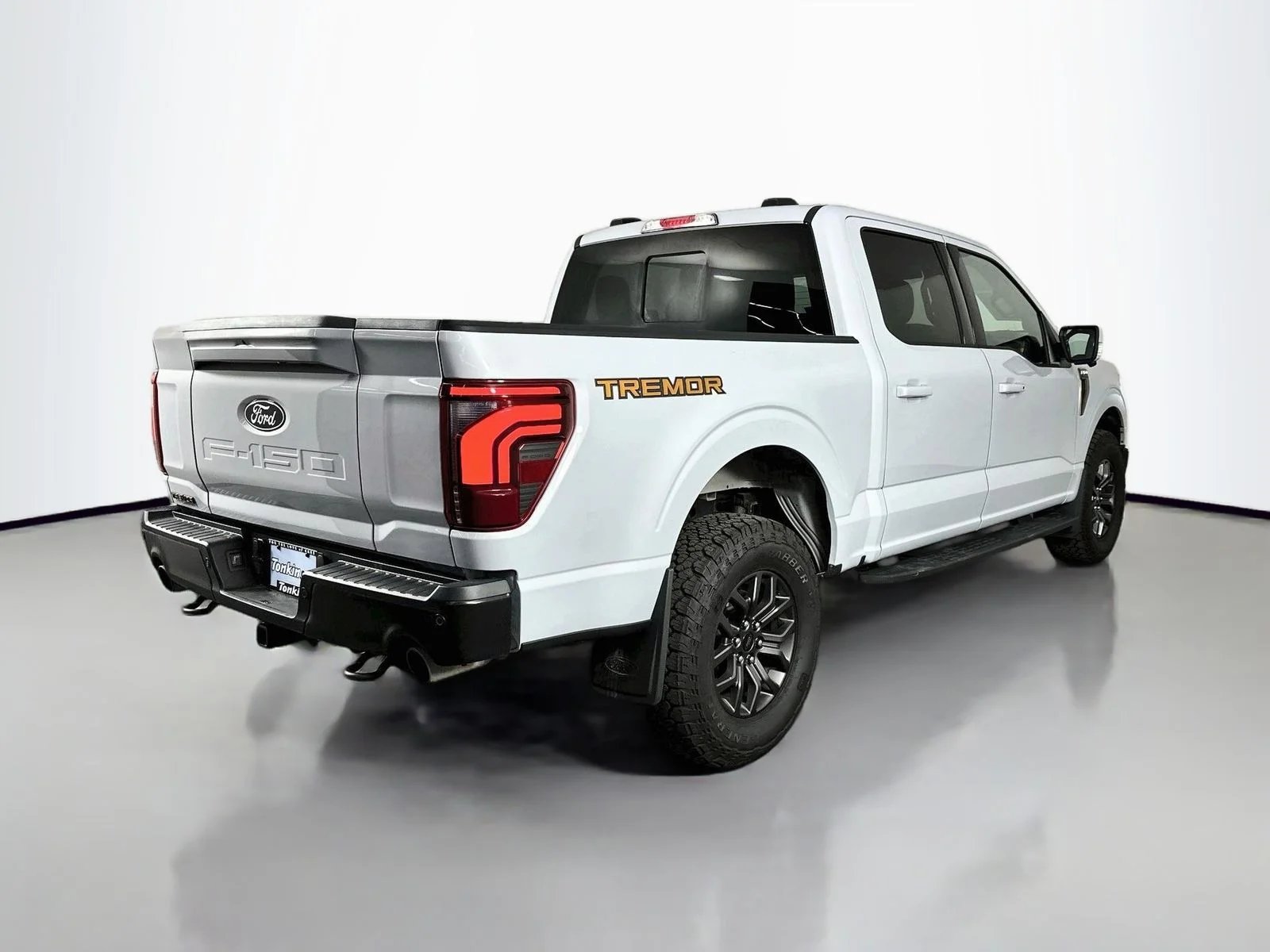 Used 2025 White Ford Tremor image 8