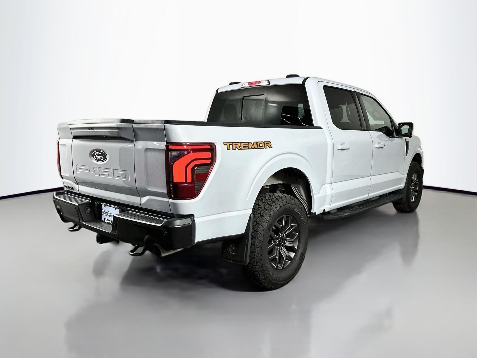 Used 2025 White Ford Tremor image 8