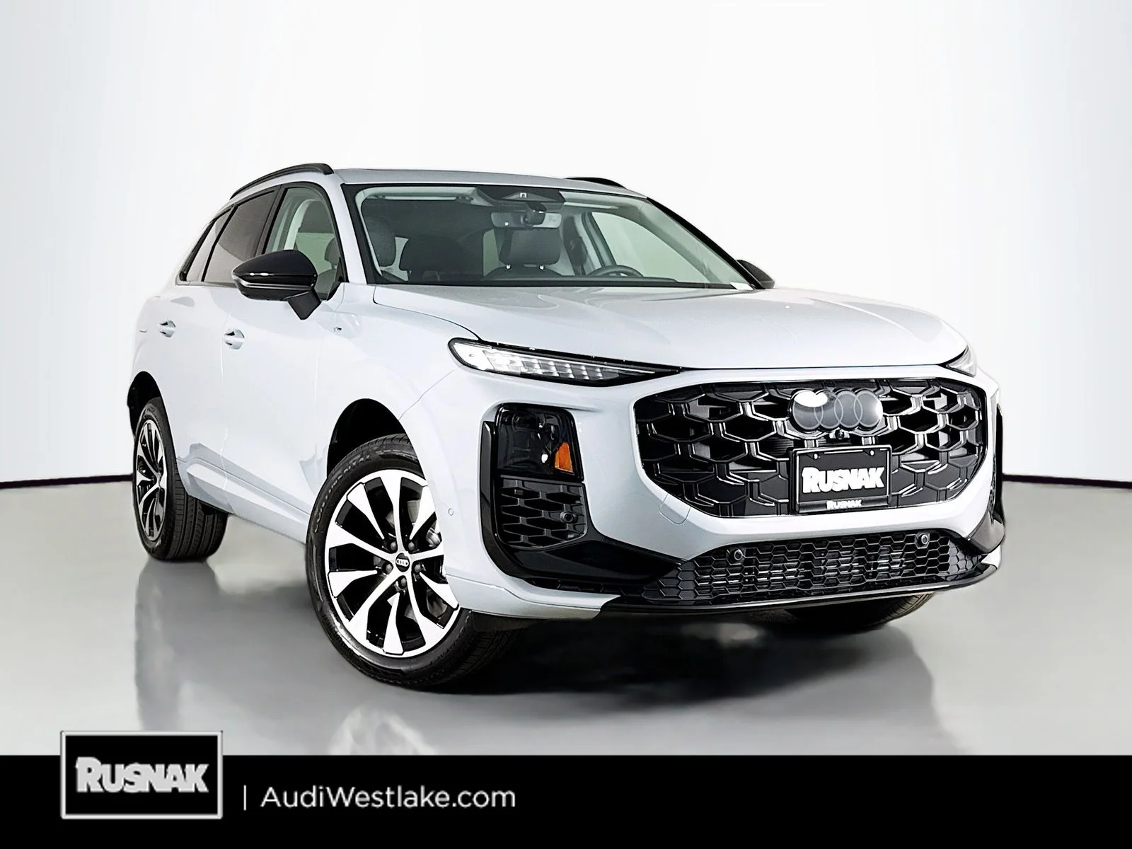 New 2026 Audi Q3 S line quattro 4D Sport Utility