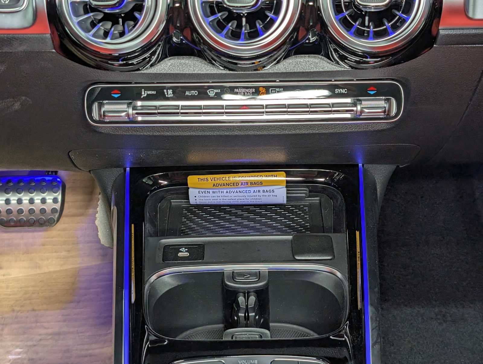 2026 Mercedes-Benz GLB AMG GLB 35 - Photo 19