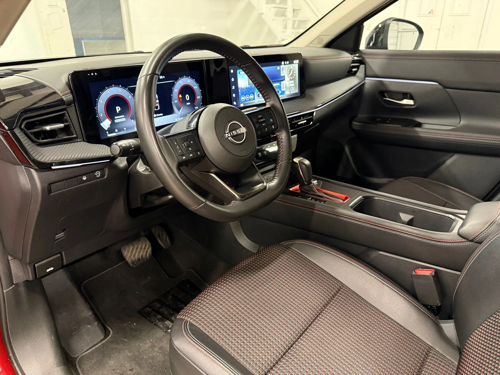 Used 2025 Red Nissan SR image 16