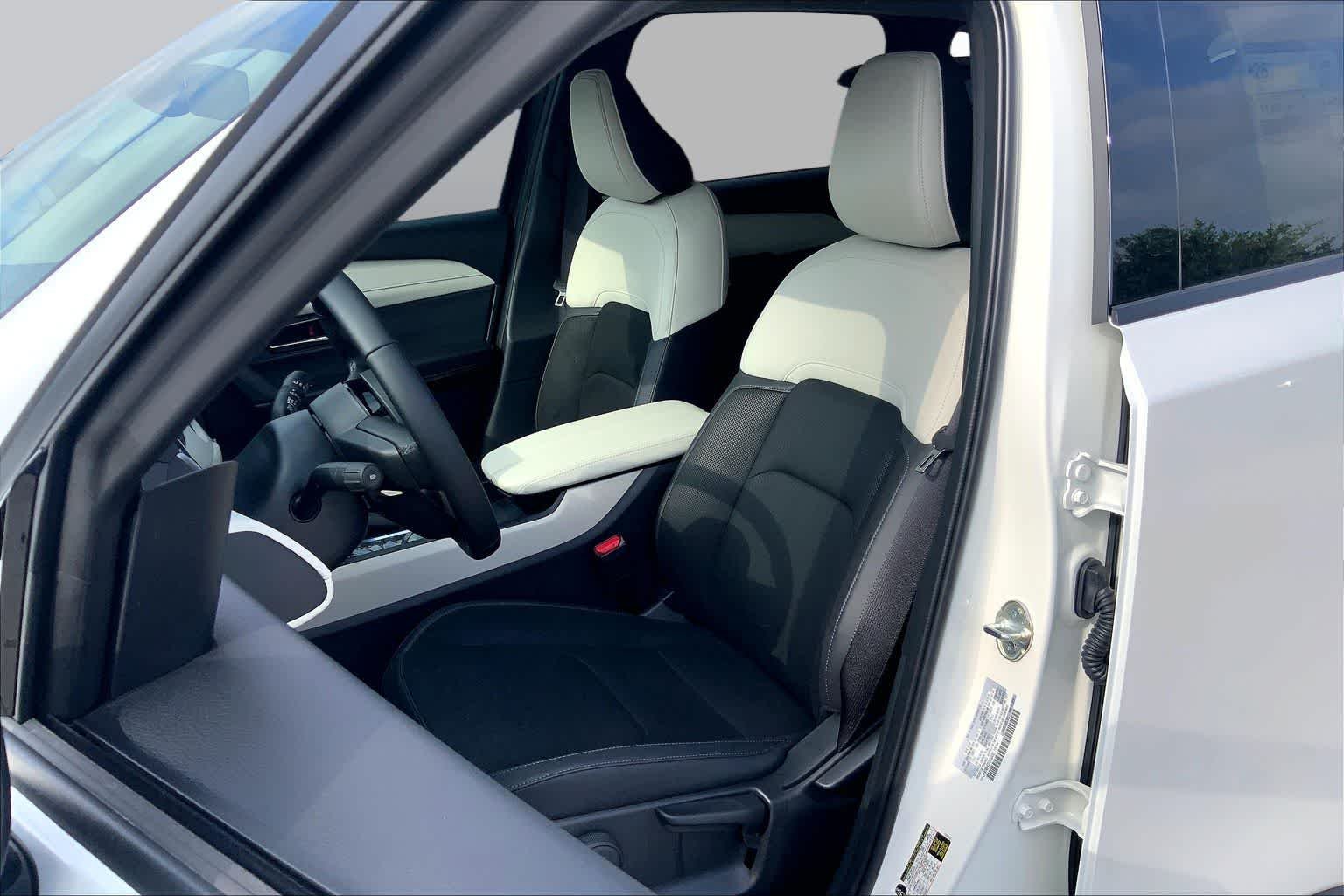 New 2026 Rhodium White Metallic Mazda 2.5 S Select AWD image 9