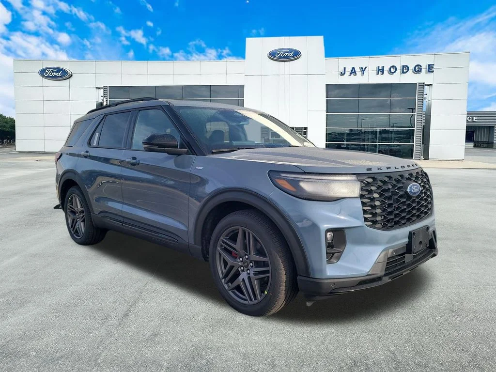 2026 Ford Explorer ST-LINE RWD's photo