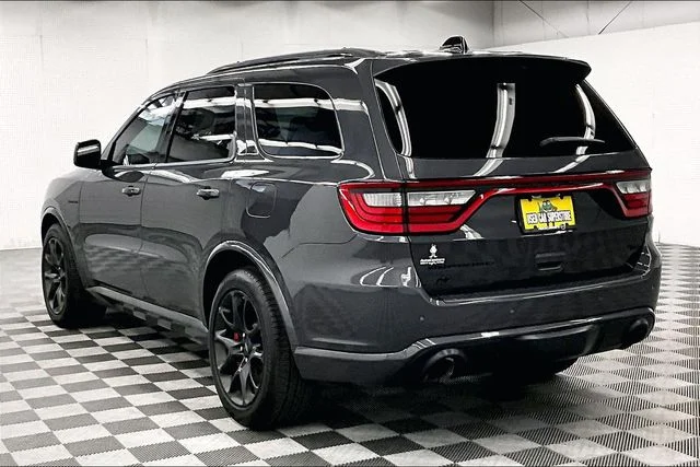 Used 2024 Vapor Gray Dodge R/T Premium image 2