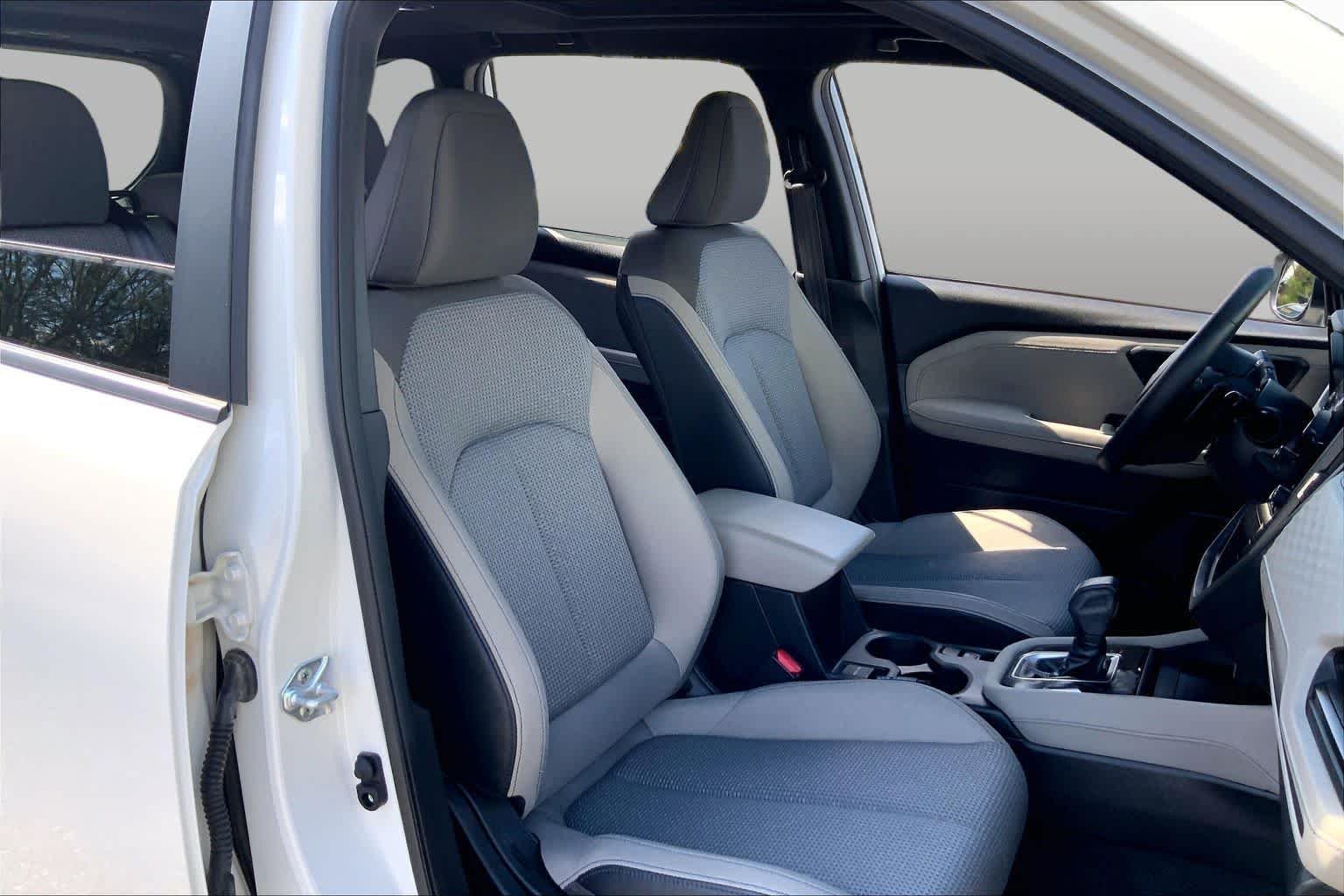 Used 2025 Crystal White Pearl Subaru Premium Hybrid image 8