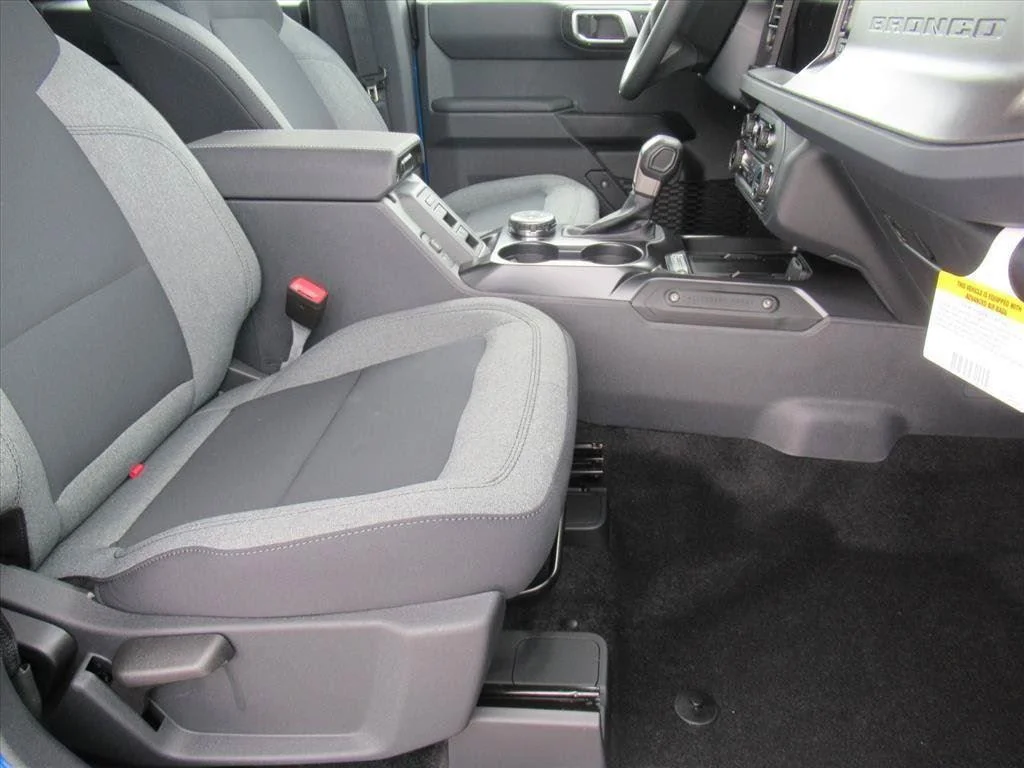 2025 Ford Bronco 4-Door Base - Photo 9