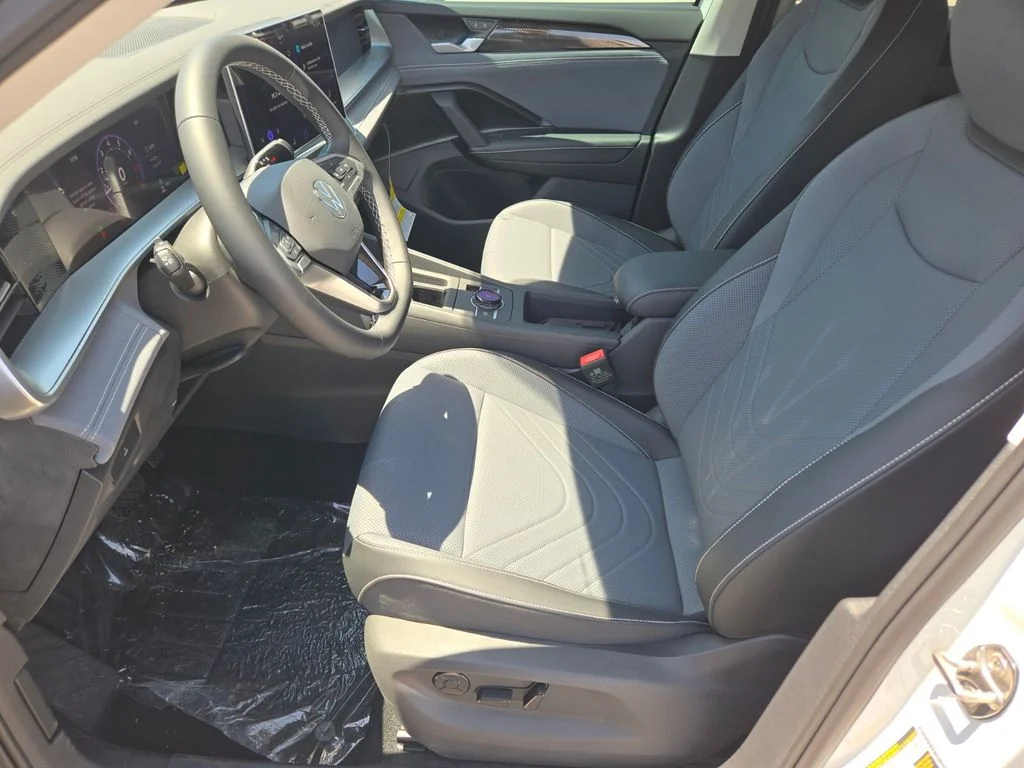 New 2026 White Volkswagen 2.0T SE image 6