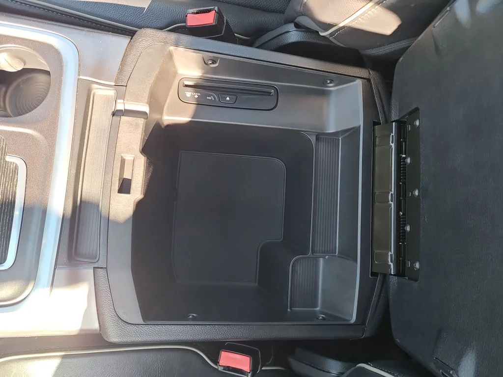 Used 2017 White Ram Limited image 38