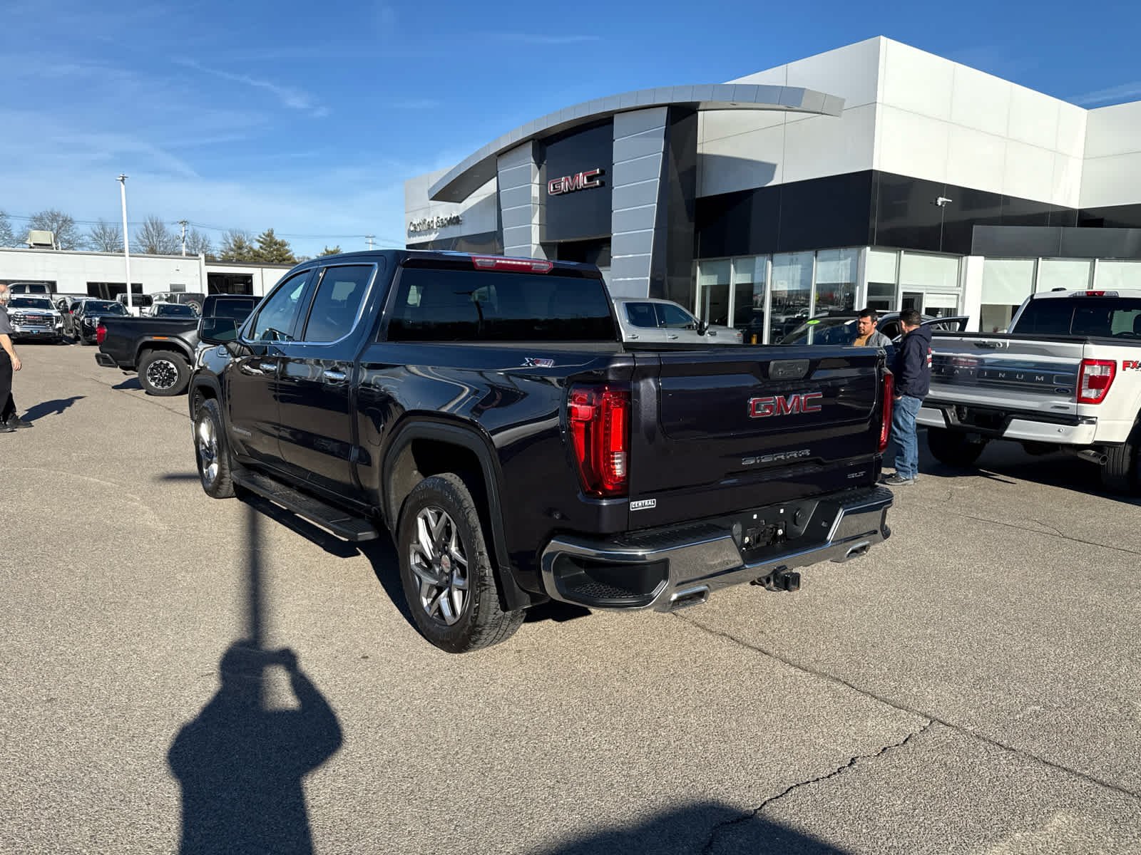 2022 GMC Sierra 1500 SLT - Photo 3