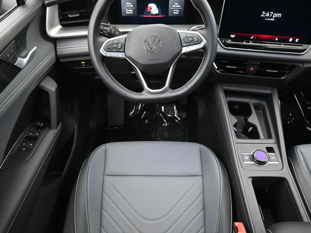 New 2026 White/off-white Volkswagen 2.0T SE image 13