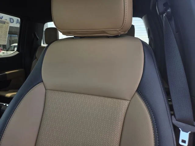 New 2026 Glacier Gray Metallic Tri-Coat Ford F-250® Lariat® image 33