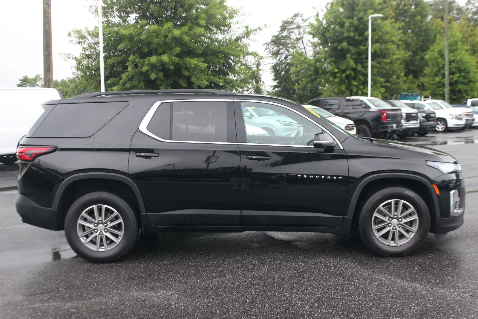 Used 2023 Mosaic Black Metallic Chevrolet LT Cloth image 8