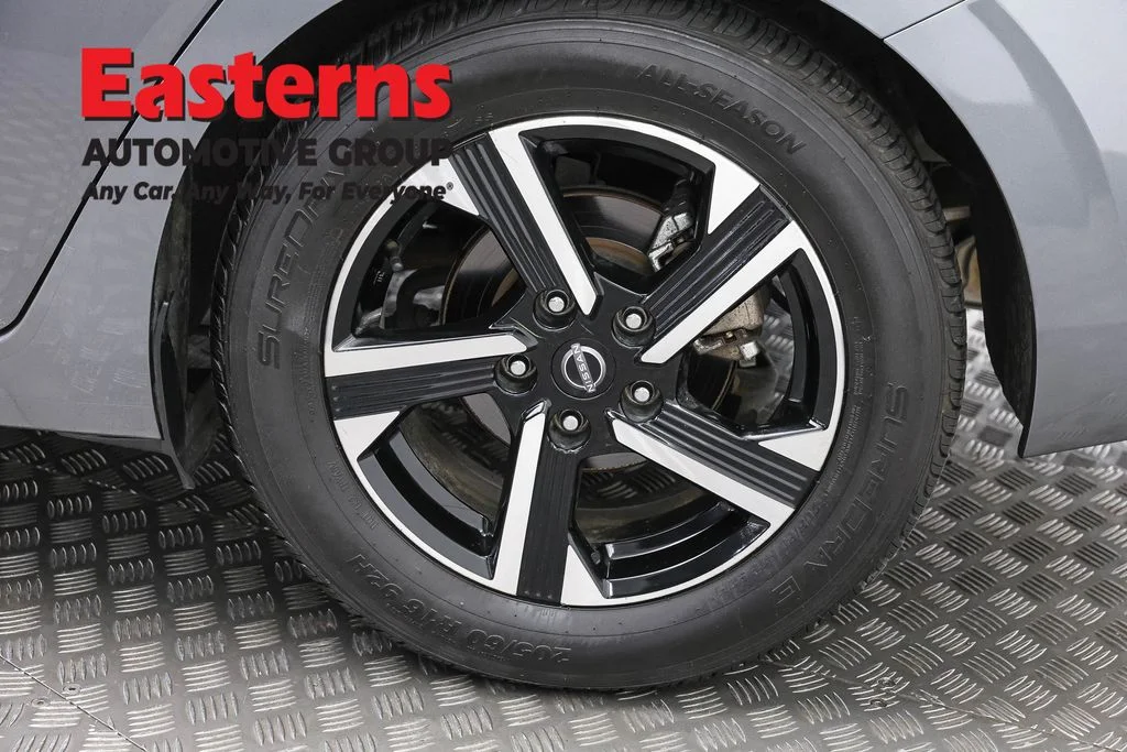 Used 2024 Gray Nissan SV image 33