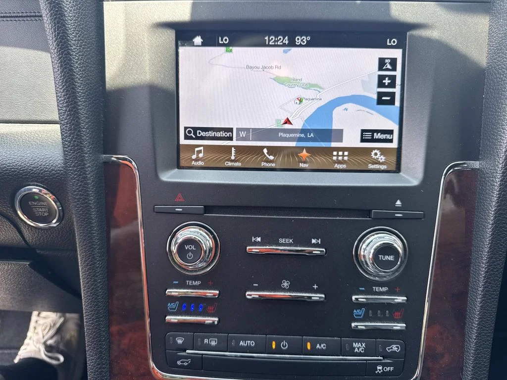 Used 2017 White Lincoln Select image 48