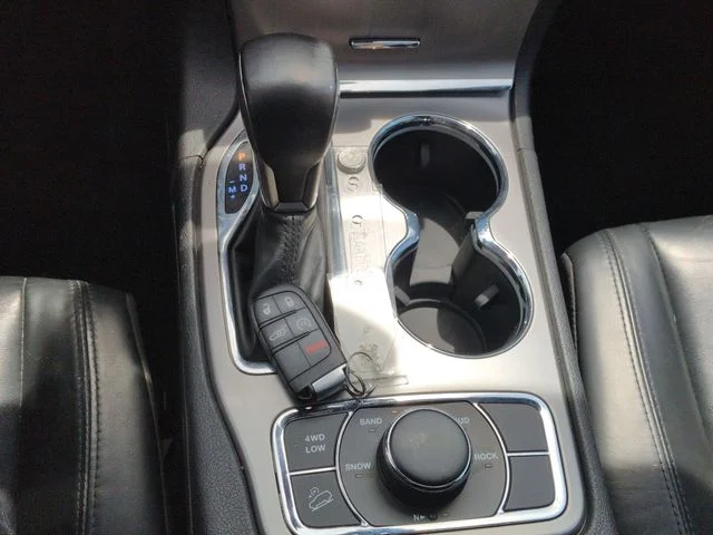 Used 2022 White Jeep Limited image 18