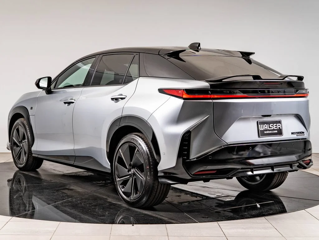 New 2026 Onyx Black Lexus 550e F Sport image 6