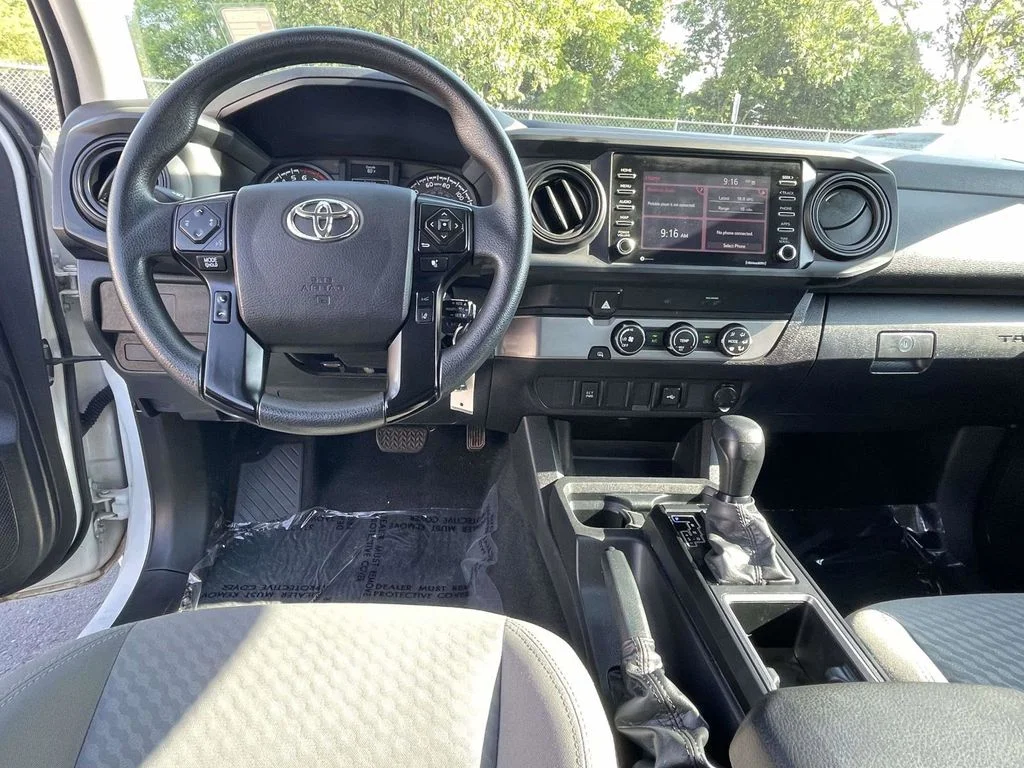 Certified Used 2022 White Toyota SR image 13