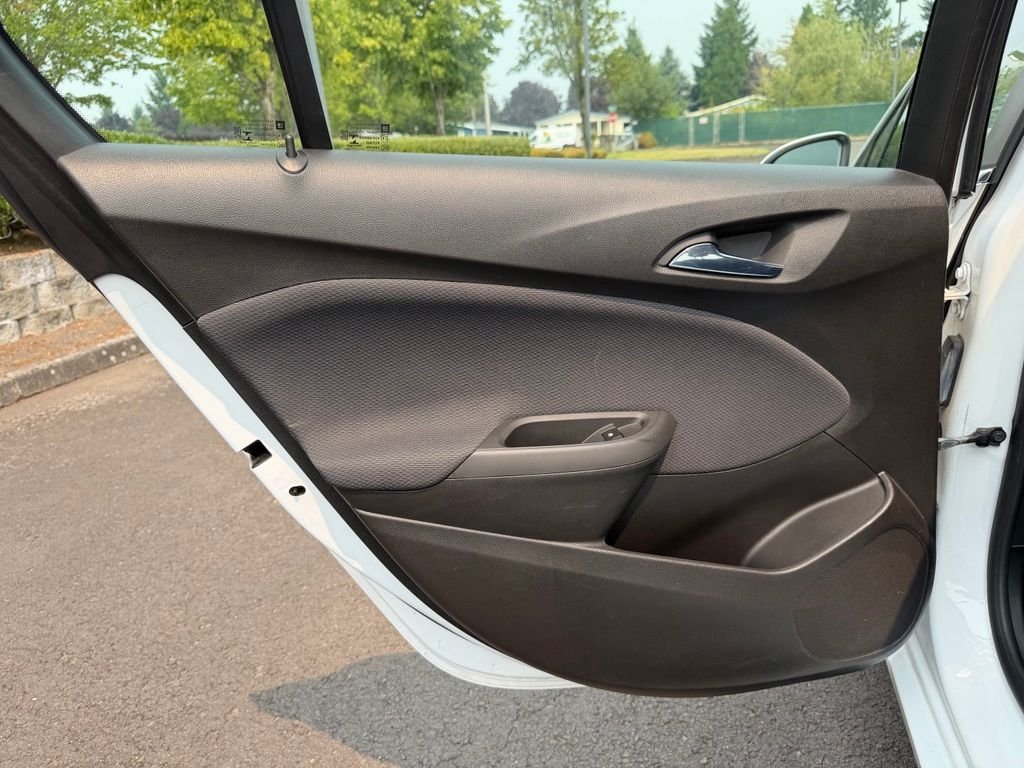 Used 2017 Summit White Chevrolet LT image 29