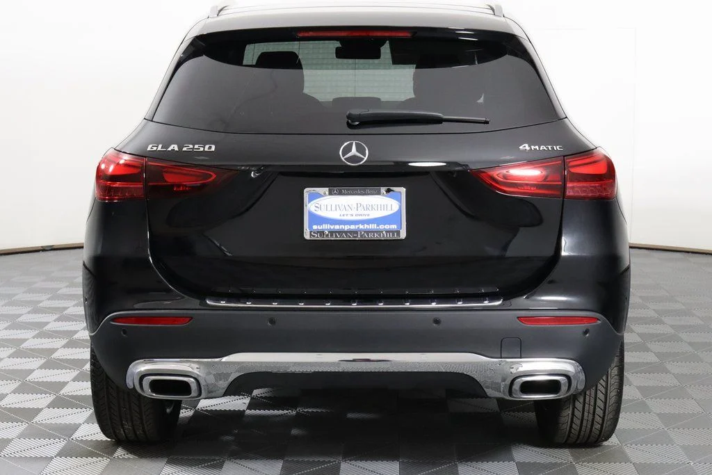 Used 2025 Black Mercedes-Benz GLA 250 image 9