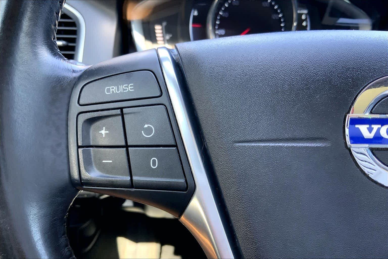 Used 2016 Black Stone Volvo T5 Drive-E Premier image 22